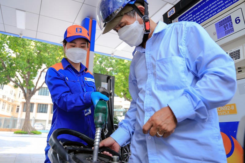 Tổng cục Thuế yêu cầu các cục thuế chủ động thành lập các đoàn kiểm tra việc thực hiện HĐĐT tại các cửa hàng bán lẻ xăng dầu.