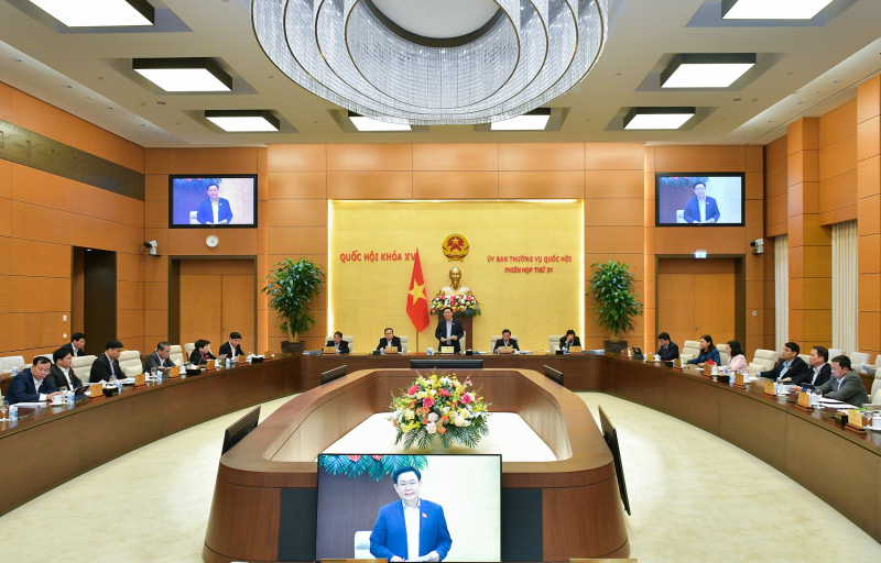 Quang cảnh phiên họp. Ảnh: Hồ Long