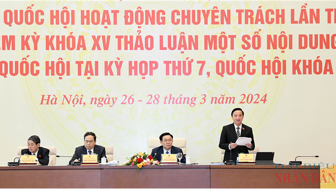 Phó Chủ tịch Quốc hội Nguyễn Khắc Định điều hành hội nghị. Ảnh: Lâm Hiển