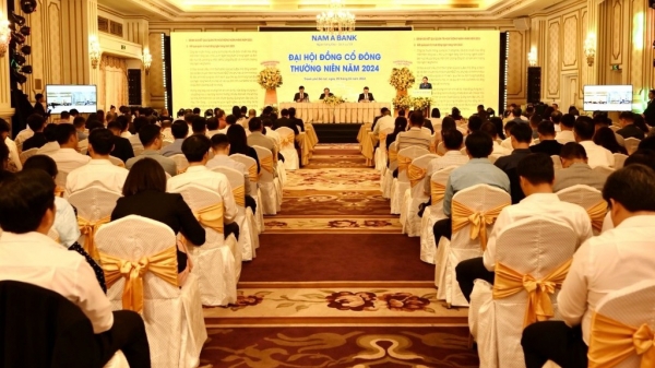 Các cổ đông tham dự ĐHĐCĐ thường niên Nam A Bank năm 2024. Ảnh: NAB