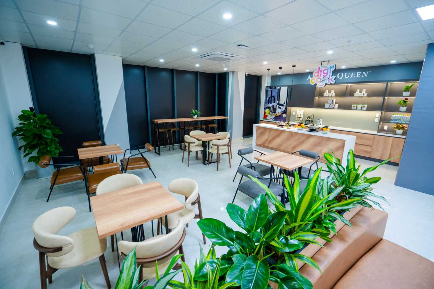 Kh&ocirc;ng gian mua sắm v&agrave; trải nghiệm tại AEC Hải Ph&ograve;ng