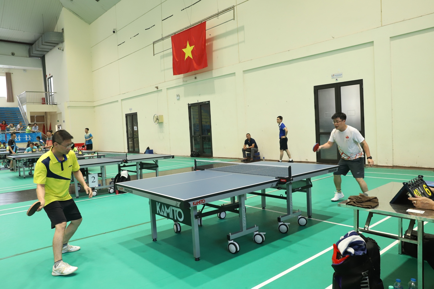Chung kết đơn nam (tr&ecirc;n 36 tuổi) m&ocirc;n b&oacute;ng b&agrave;n diễn ra v&ocirc; c&ugrave;ng kịch t&iacute;nh.