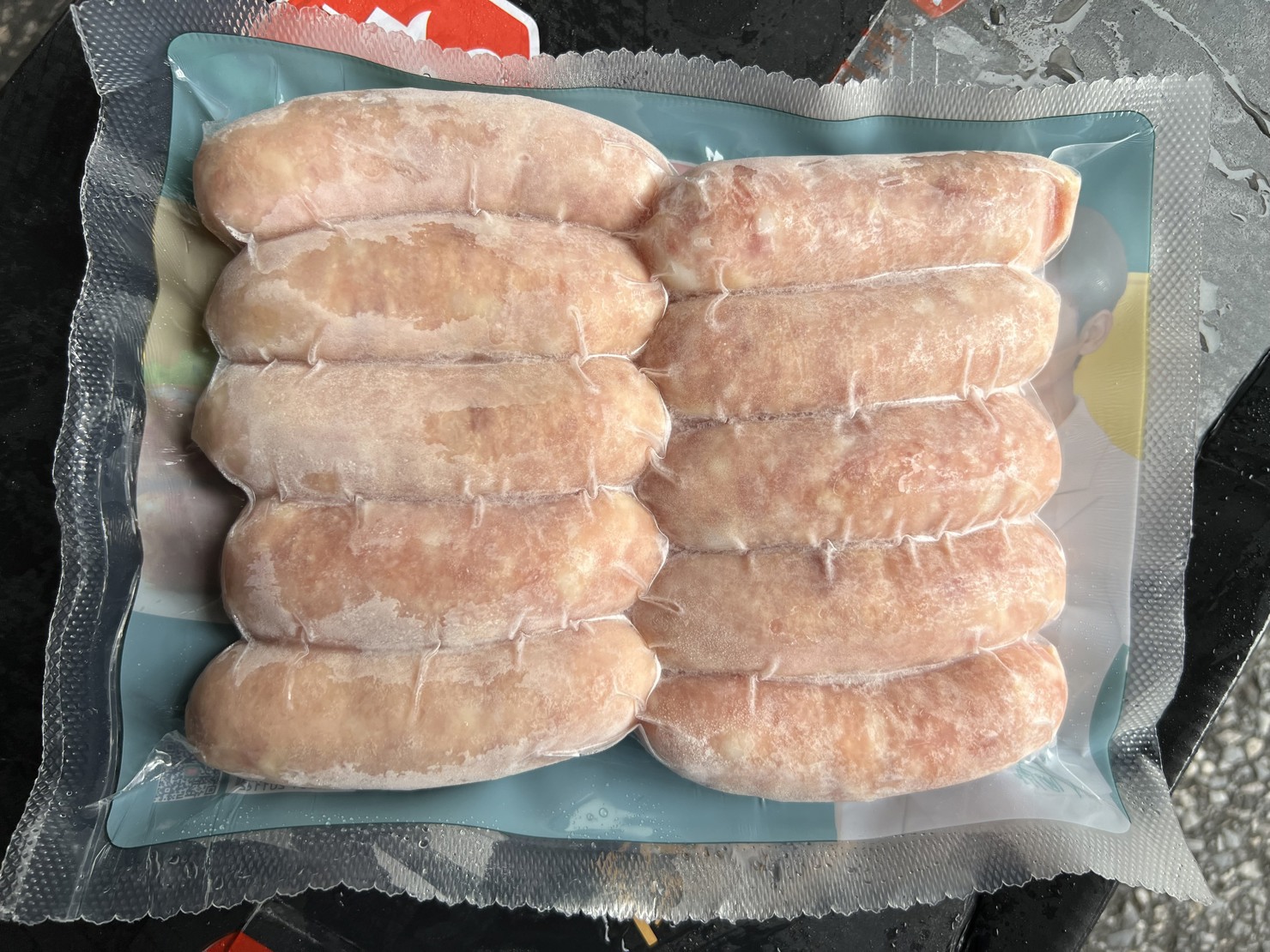 Đội QLTT số 7 đ&atilde; tạm giữ to&agrave;n bộ số h&agrave;ng h&oacute;a vi phạm để x&aacute;c minh v&agrave; xử l&yacute; theo quy định của ph&aacute;p luật.