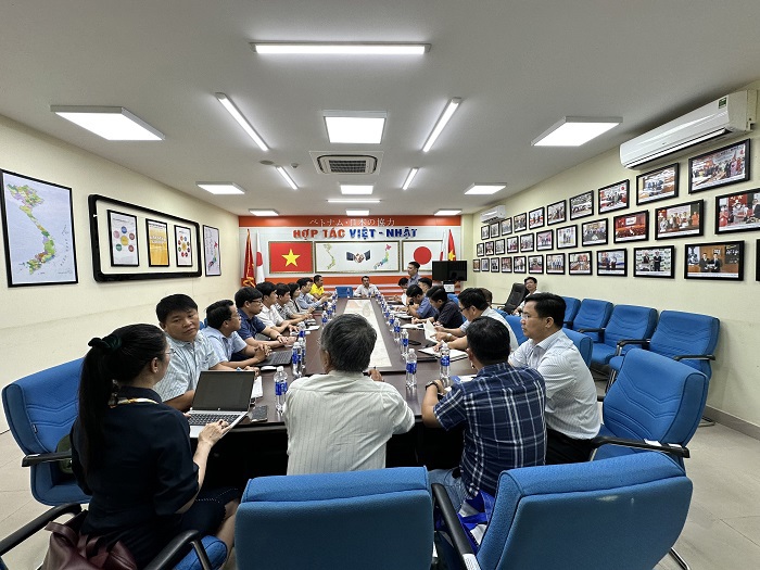Toàn cảnh buổi làm việc.