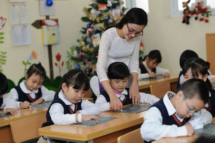 Chi đầu tư phát triển cần chú trọng hơn nữa đến lĩnh vực giáo dục.