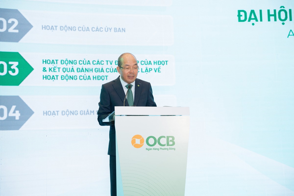 Chủ tịch HĐQT OCB Trịnh Văn Tuấn phát biểu tại Hội nghị cổ đông. Ảnh: HC