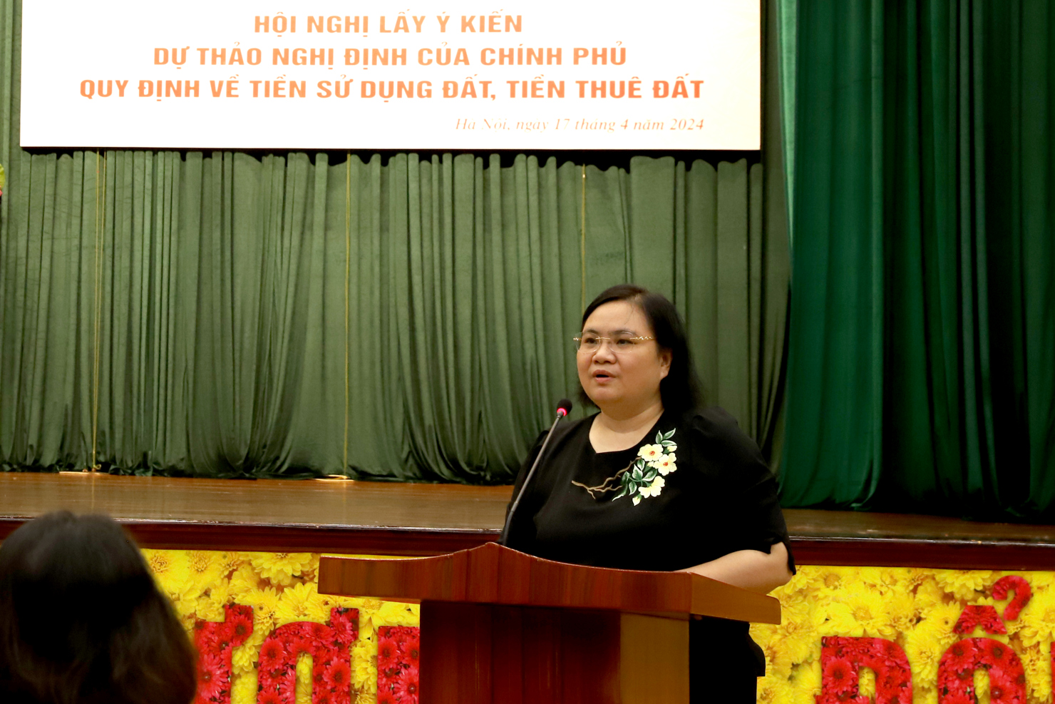 B&agrave;&nbsp;Nguyễn Thị Thoa - Ph&oacute; Cục trưởng Cục Quản l&yacute; c&ocirc;ng sản th&ocirc;ng tin về c&aacute;c nội dung cốt l&otilde;i tại dự thảo Nghị định.