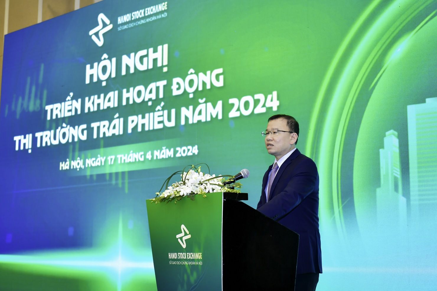 &Ocirc;ng Nguyễn Ho&agrave;ng Dương - Ph&oacute; Vụ trưởng Vụ T&agrave;i ch&iacute;nh c&aacute;c ng&acirc;n h&agrave;ng v&agrave; tổ chức t&iacute;n dụng (Bộ T&agrave;i ch&iacute;nh) ph&aacute;t biểu tại Hội nghị.