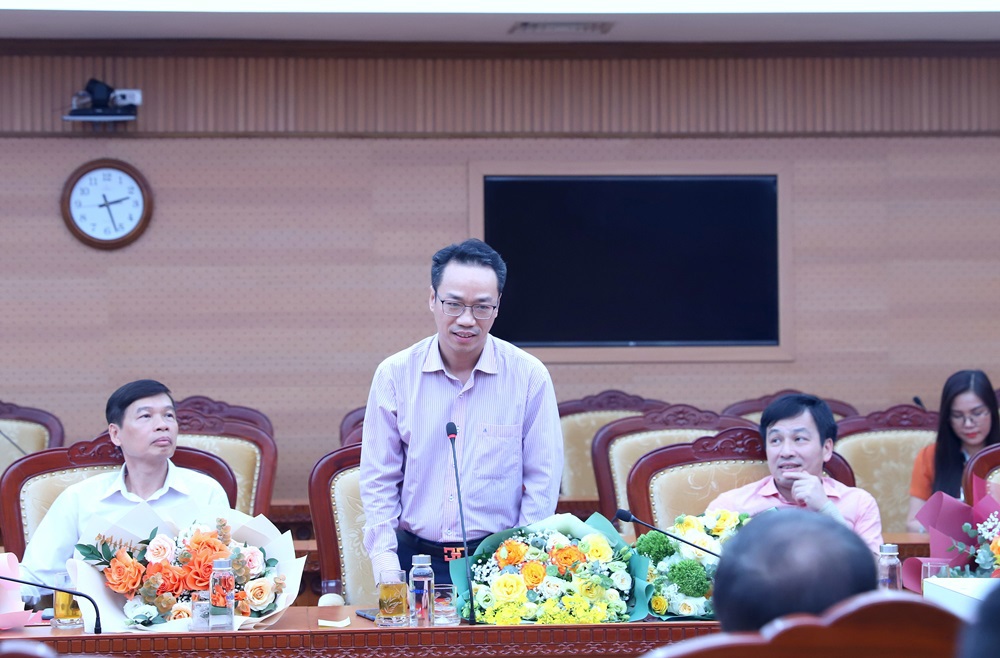 Thay mặt các đồng chí nhận quyết định điều động, tân Phó Cục trưởng Cục Quản lý nợ và Tài chính đối ngoại Phạm Tuấn Anh cam kết sẽ nỗ lực hết sức để vượt qua các khó khăn, thách thức, hoàn thành thắng lợi mọi nhiệm vụ được giao.