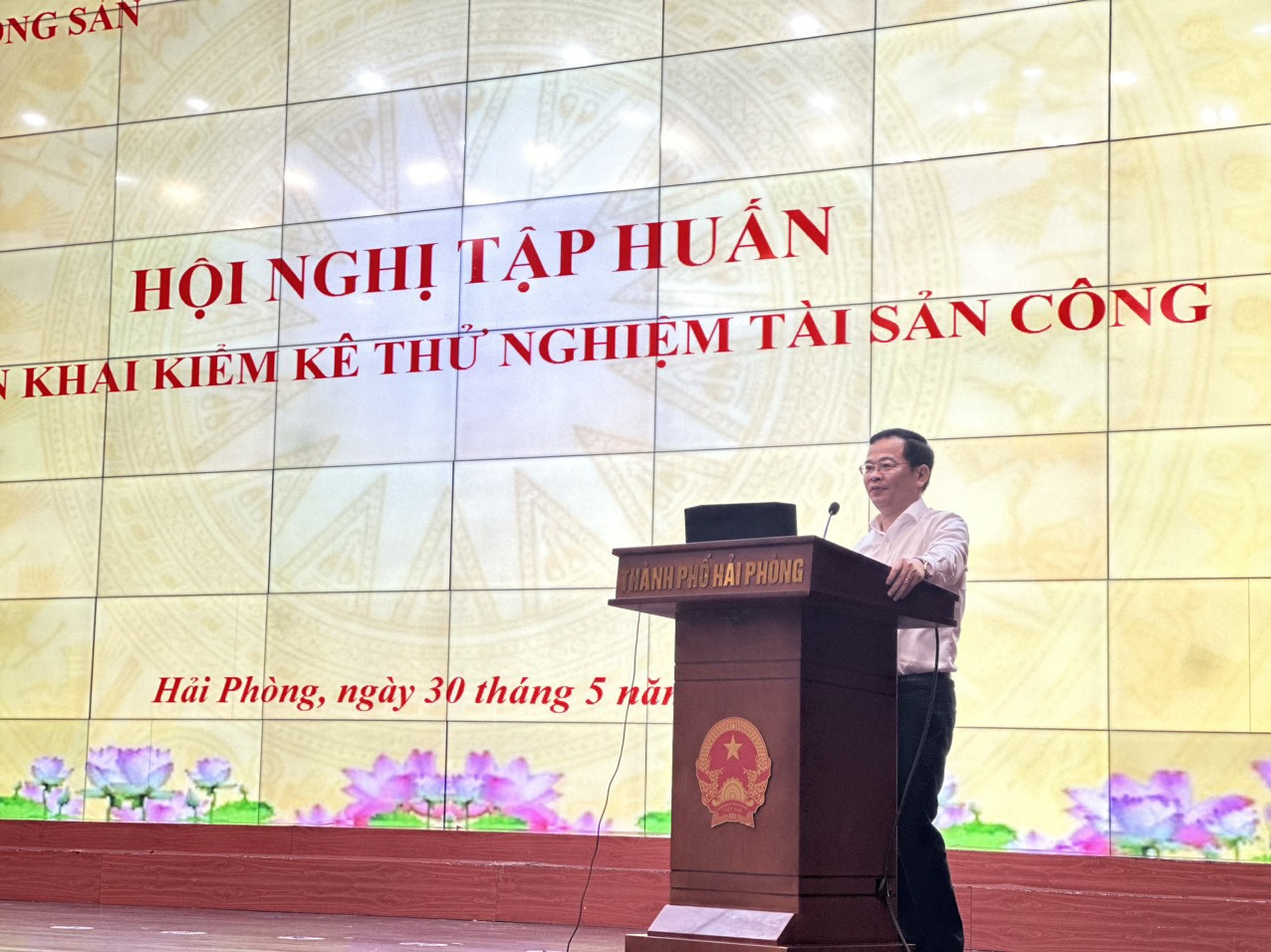 Ông Nguyễn Tân Thịnh - Cục trưởng Cục Quản lý công sản phát biểu tại Hội nghị.