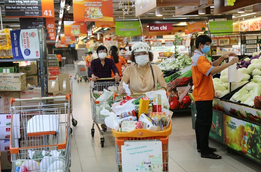 Việc giảm thuế giá trị gia tăng cho từng loại hàng hóa, dịch vụ được áp dụng thống nhất tại các khâu nhập khẩu, sản xuất, gia công, kinh doanh thương mại.
