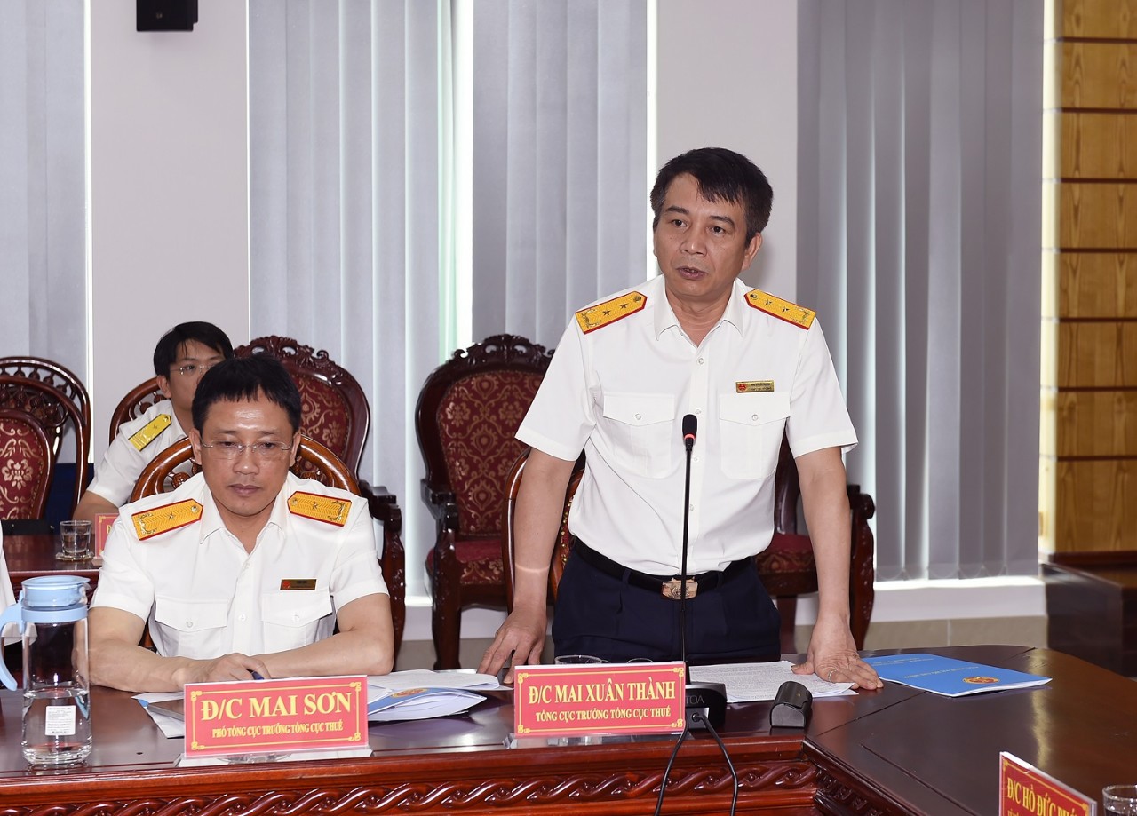 Tổng cục trưởng Tổng cục Thuế Mai Xuân Thành phát biểu tại buổi làm việc.