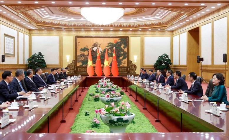 Hai nhà lãnh đạo nhất trí tiếp tục cụ thể hóa nhận thức chung cấp cao, nhất là Tuyên bố chung Việt Nam-Trung Quốc về việc tiếp tục làm sâu sắc và nâng tầm quan hệ Đối tác Hợp tác chiến lược toàn diện - Ảnh: VGP/Nhật Bắc