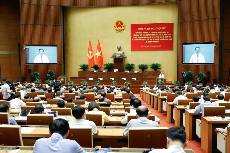 Quang cảnh Hội nghị tại điểm cầu Hội trường Diên Hồng, Nhà Quốc hội.