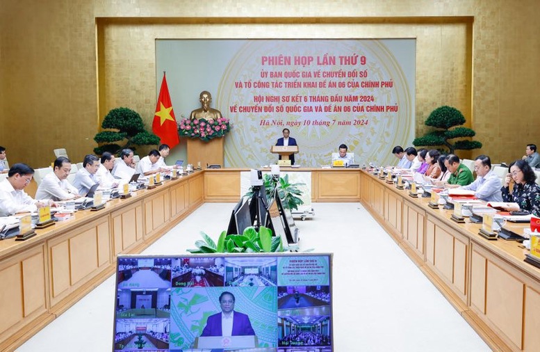 Quang cảnh phiên họp. 