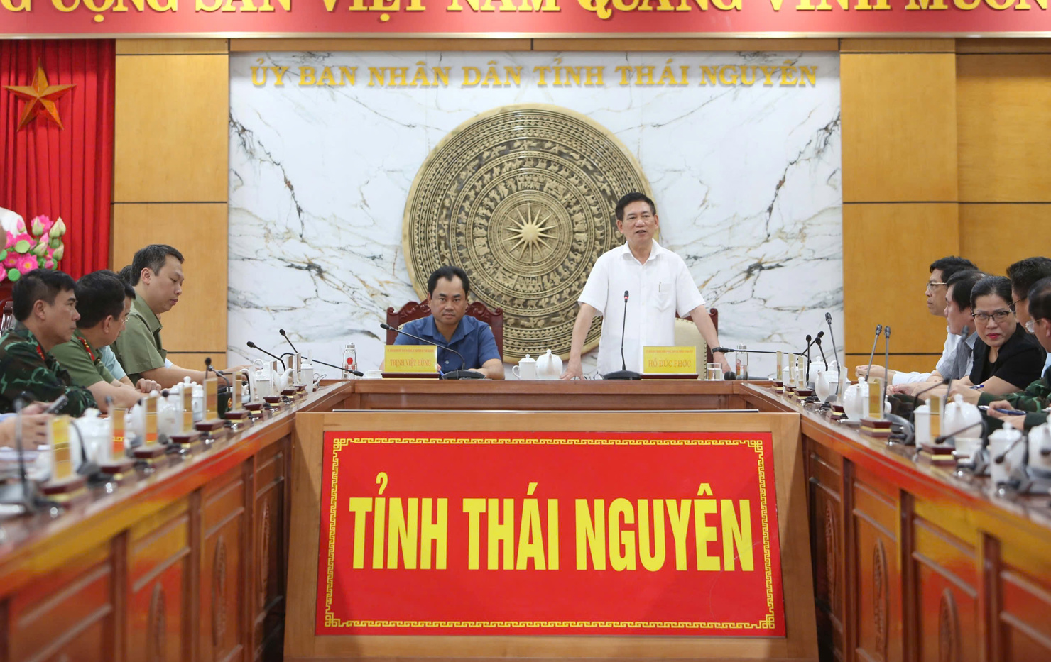 Phó Thủ tướng, Bộ trưởng Bộ Tài chính Hồ Đức Phớc chỉ đạo tại buổi làm việc với UBND tỉnh Thái Nguyên.