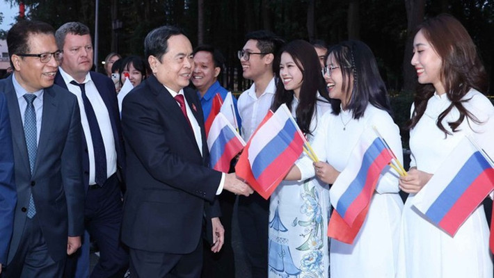 Lễ tiễn Chủ tịch Quốc hội Trần Thanh Mẫn tại sân bay Vnukovo, thủ đô Moskva, Liên bang Nga. Ảnh: TTXVN 