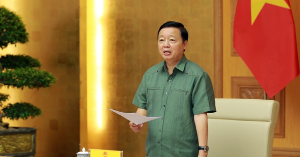 Phó Thủ tướng chỉ đạo tại cuộc họp. Ảnh: VGP/Minh Khôi