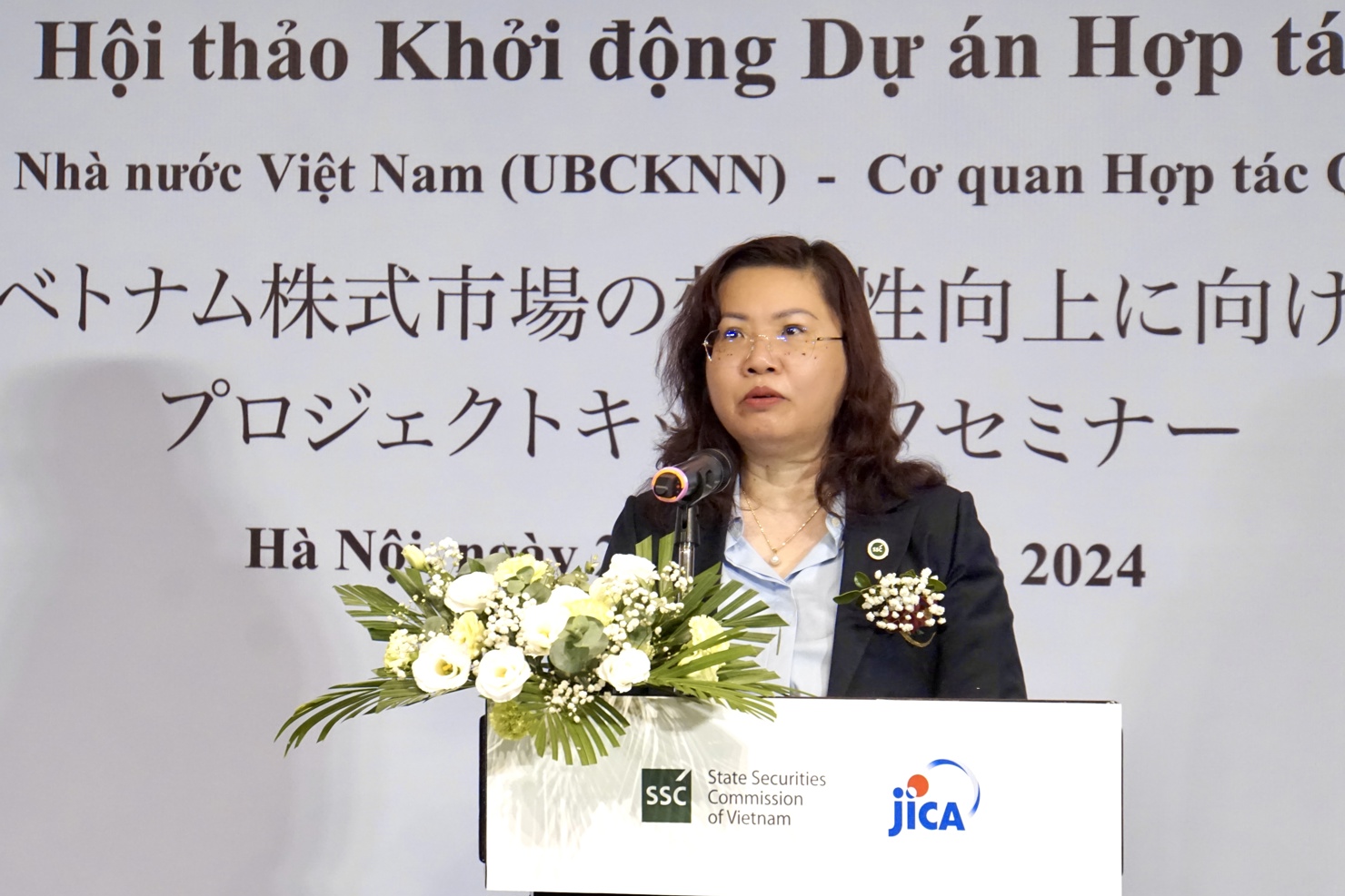 Chủ tịch UBCKNN Vũ Thị Chân Phương phát biểu tại Hội thảo. 