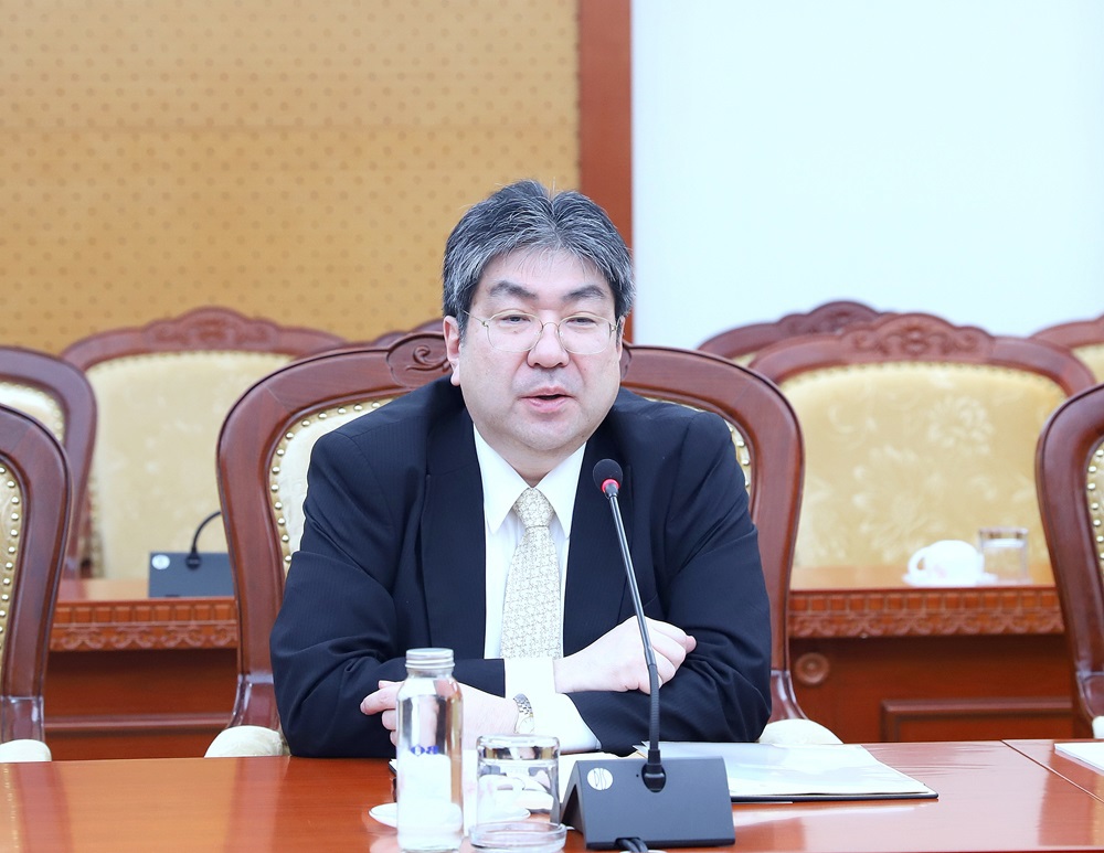 Ph&oacute; Chủ tịch Cơ quan c&aacute;c Dịch vụ T&agrave;i ch&iacute;nh Nhật Bản (JFSA) ng&agrave;i Kawasaki Satoru ph&aacute;t biểu tại buổi tiếp.