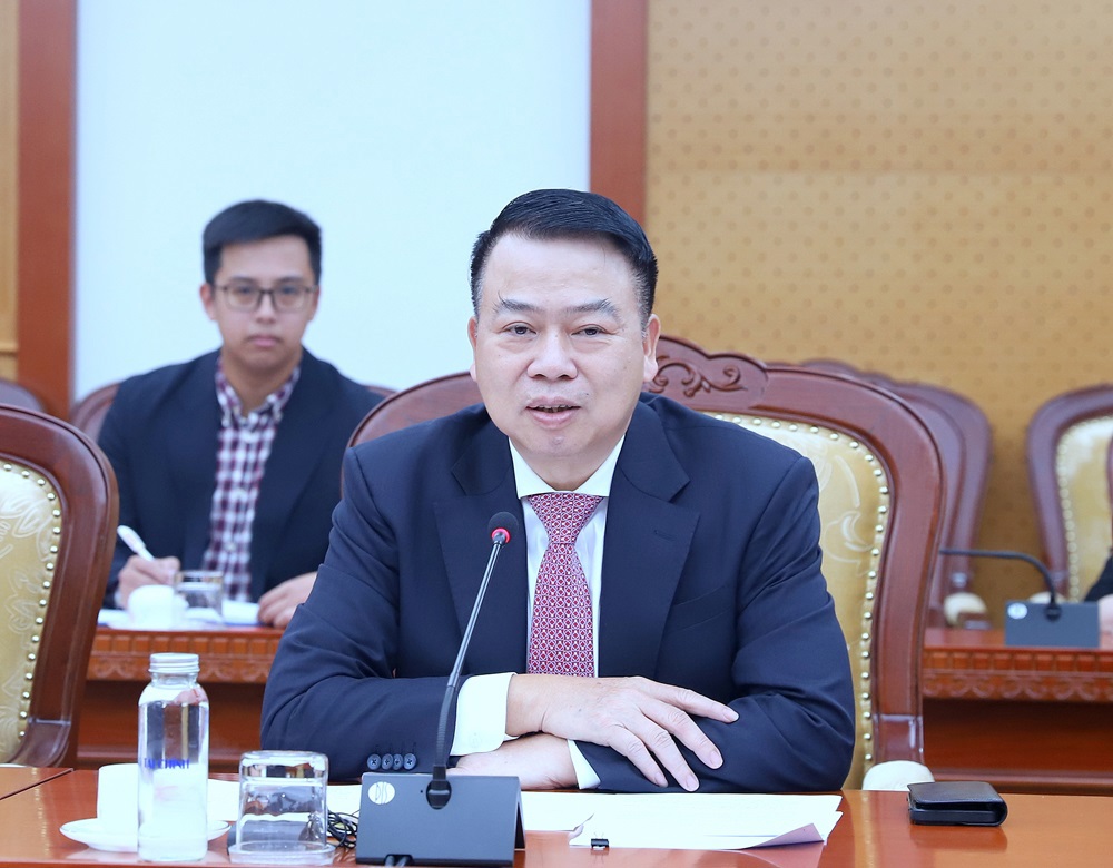 Thứ trưởng Nguyễn Đức Chi ph&aacute;t biểu tại buổi tiếp.&nbsp;