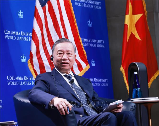 Tổng Bí thư, Chủ tịch nước Tô Lâm nói chuyện với sinh viên Đại học Columbia. 