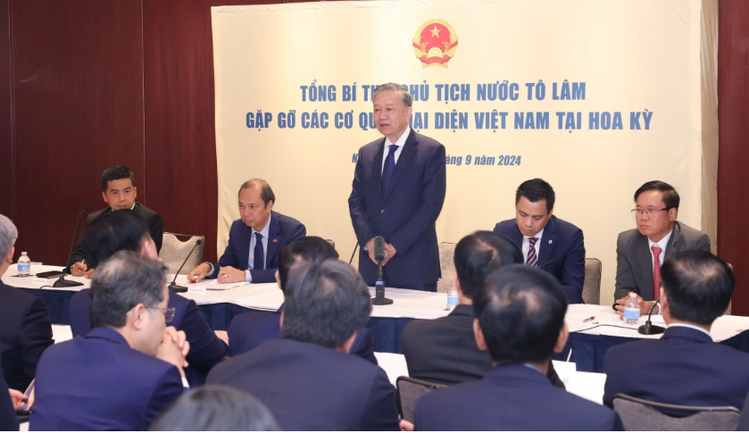 Tổng Bí thư, Chủ tịch nước Tô Lâm phát biểu tại cuộc gặp mặt thân mật với các cán bộ, nhân viên Đại sứ quán, Phái đoàn Thường trực bên cạnh Liên hợp quốc và các cơ quan đại diện khác của Việt Nam