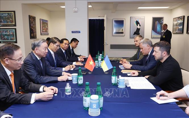 Tổng Bí thư, Chủ tịch nước Tô Lâm gặp Tổng thống Ukraine Volodymir Zelensky 