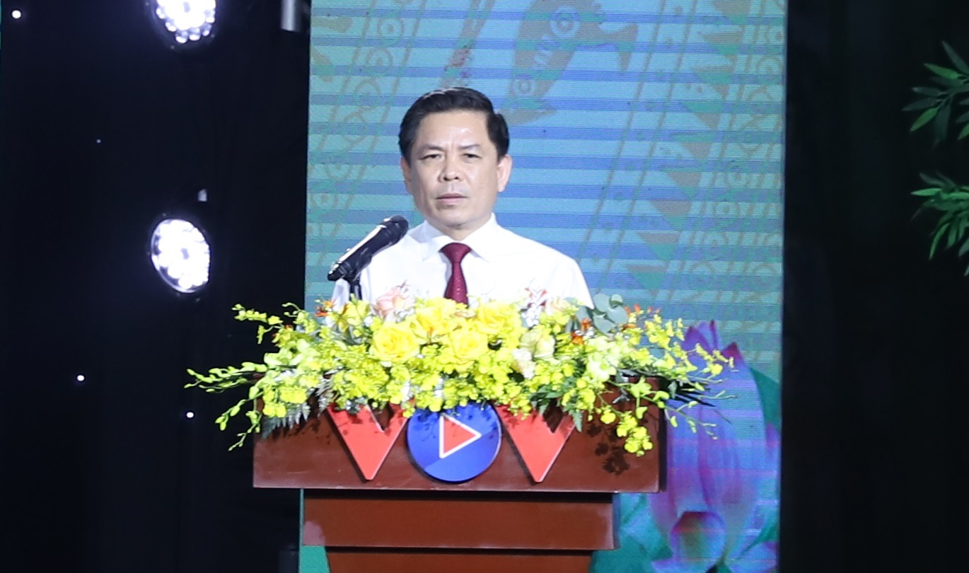 Đồng ch&iacute; Nguyễn Văn Thể ph&aacute;t biểu tại buổi lễ.