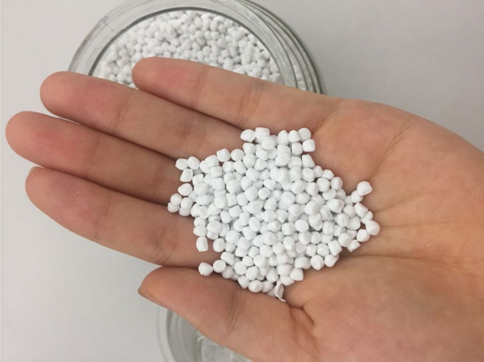 Sản phẩm bị Ấn Độ khởi xướng điều tra chống bán phá giá là Calcium Carbonate Filler Masterbatch thuộc mã HS: 38249900