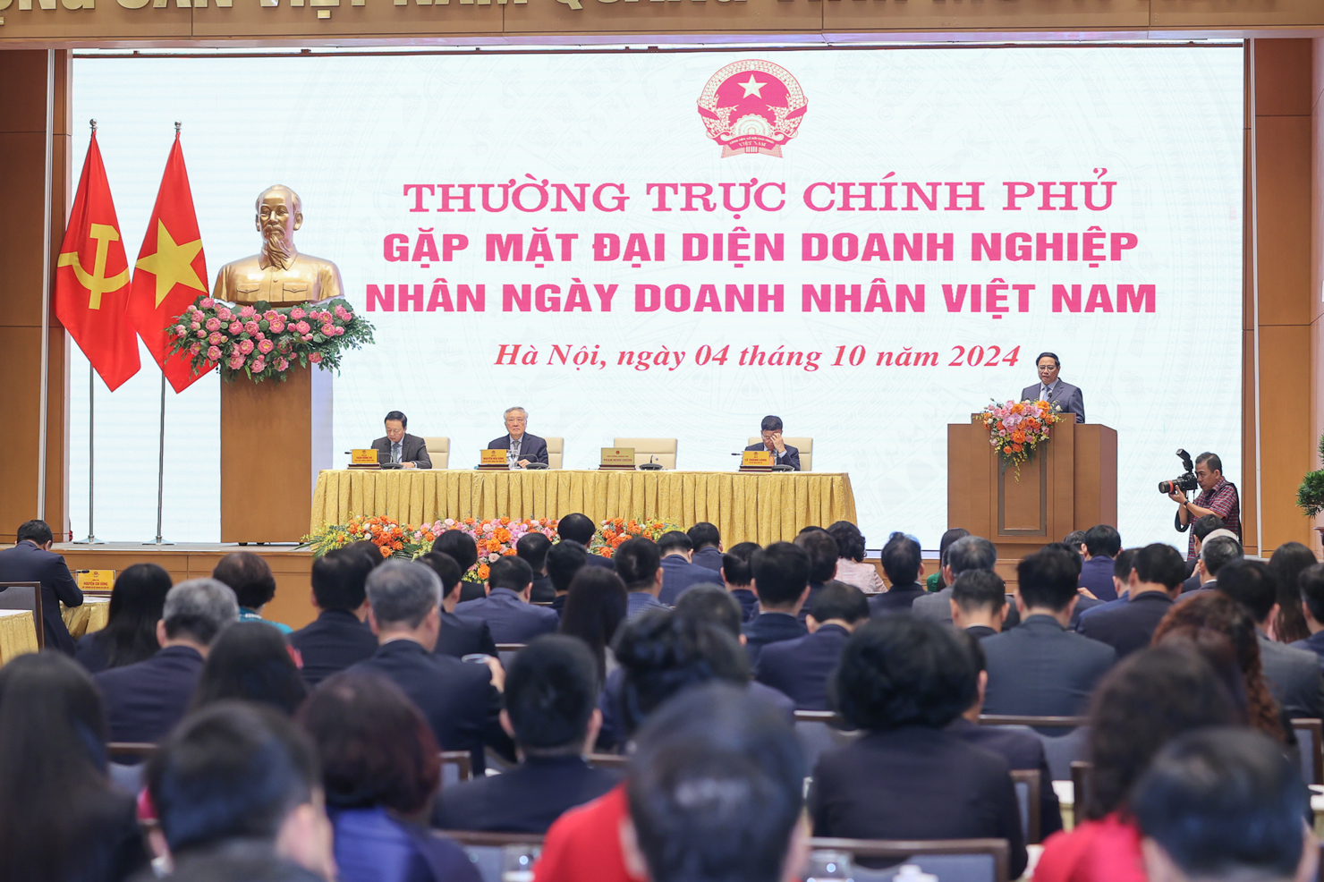Quang cảnh cuộc gặp mặt.