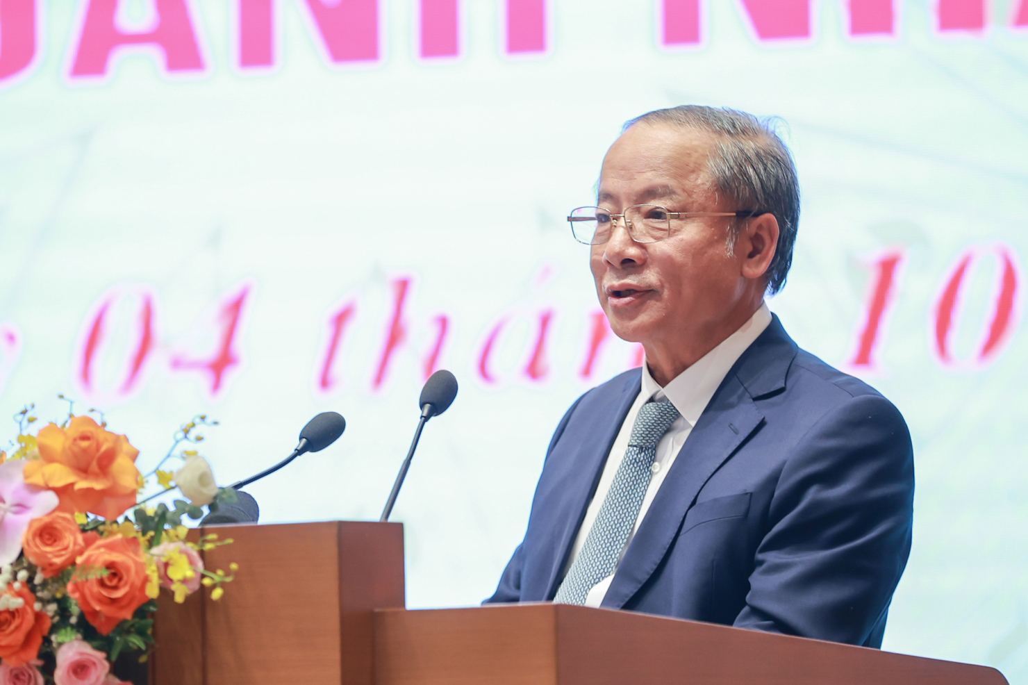 Ông Nguyễn Văn Thân - Chủ tịch Hiệp hội DNNVV phát biểu tại cuộc gặp mặt.