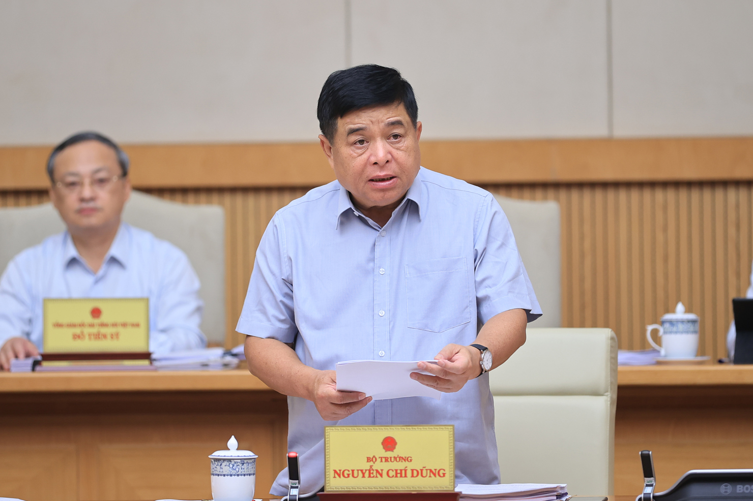 Bộ trưởng Nguyễn Ch&iacute; Dũng ph&aacute;t biểu tại phi&ecirc;n họp.