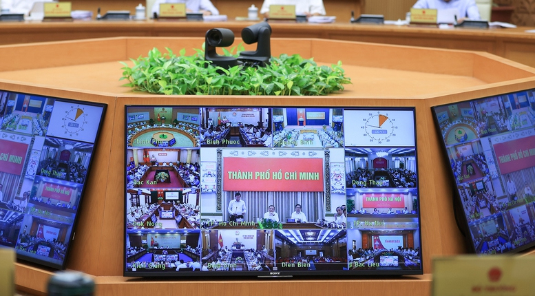 Phiên họp kết nối trực tuyến với 63 địa phương.