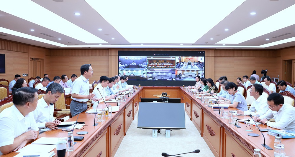 Quang cảnh Hội nghị giao ban công tác tháng 9, triển khai chương trình công tác tháng 10/2024 của Bộ Tài chính.