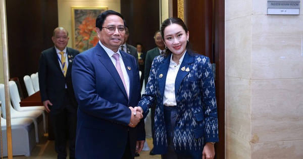 Thủ tướng Chính phủ Phạm Minh Chính gặp Thủ tướng Thái Lan Paetongtarn Shinawatra. Ảnh: VGP/Nhật Bắc