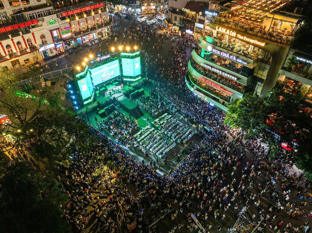Đêm nhạc Prime’s Night Concert thu hút hàng nghìn khán giả.