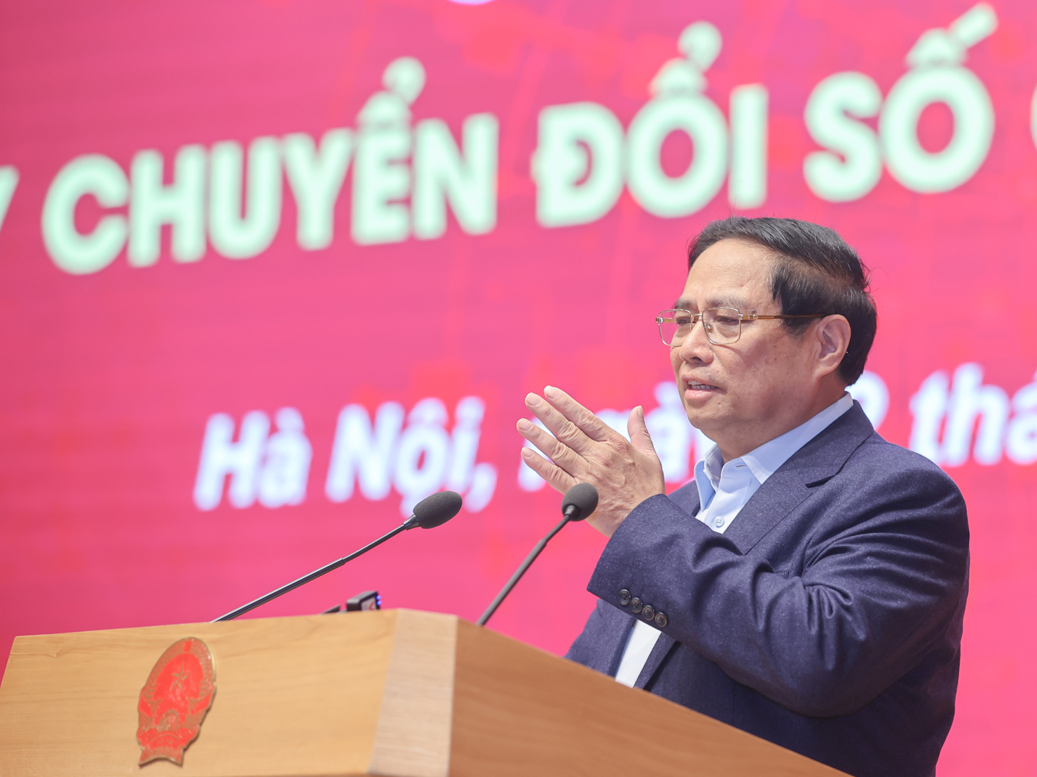 Người đứng đầu Chính phủ đánh giá, đến nay, chuyển đổi số đã "đến từng ngõ, gõ từng nhà, qua mỗi người".