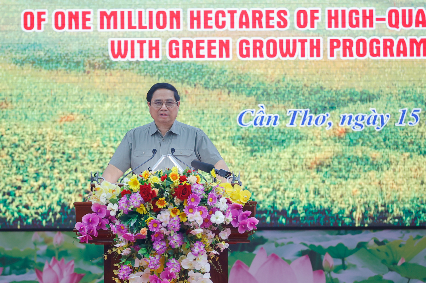 Thủ tướng khẳng định ĐBSCL có nhiều lợi thế, tiềm năng để phát triển nông nghiệp, đặc biệt là ngành lúa gạo, thủy hải sản. Ảnh: VGP/Nhật Bắc 