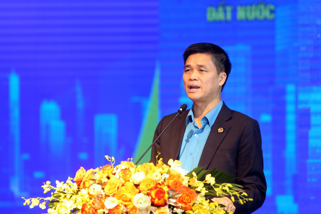 Ông Ngọ Duy Hiểu - Chủ tịch Công đoàn Viên chức Việt Nam phát biểu tại Hội thi.