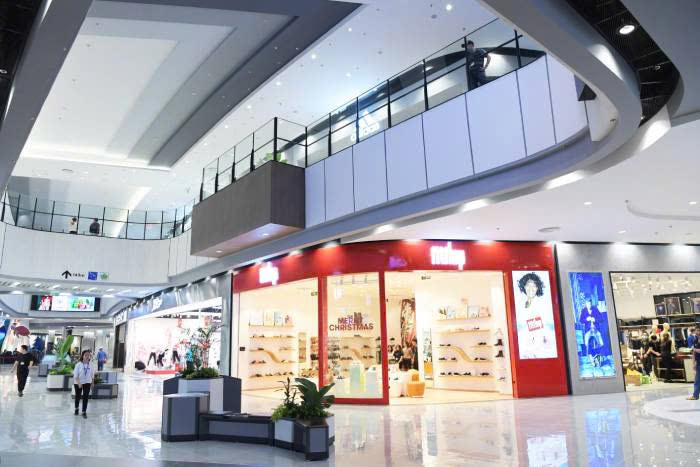 Gi&aacute; thu&ecirc; mặt bằng b&aacute;n lẻ trung t&acirc;m TP. Hồ Ch&iacute; Minh ng&agrave;y c&agrave;ng đắt đỏ. Ảnh: AEON Mall.