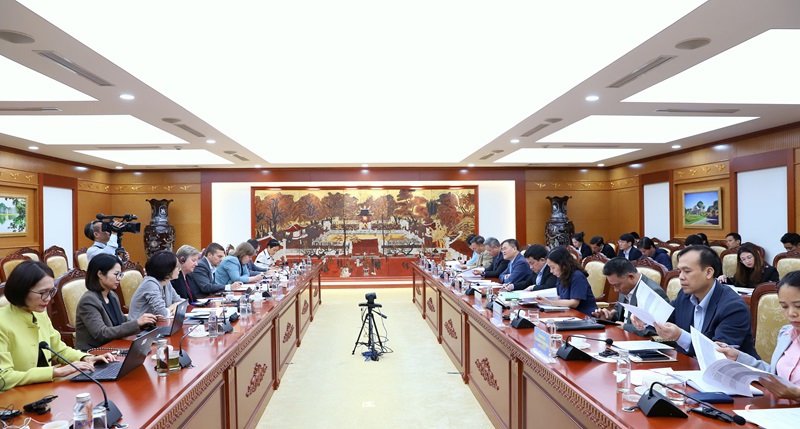 Quang cảnh buổi tiếp. 