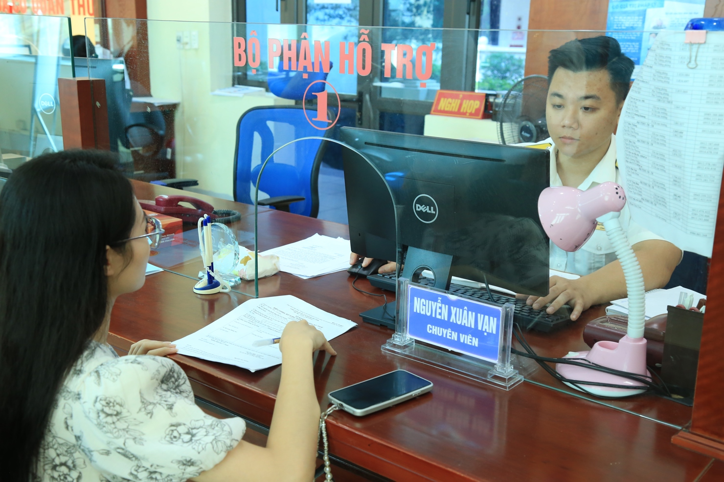 Việc &aacute;p dụng c&ocirc;ng nghệ hiện đại v&agrave; mở rộng kết nối li&ecirc;n ng&agrave;nh kh&ocirc;ng chỉ tăng cường hiệu quả quản l&yacute; m&agrave; c&ograve;n n&acirc;ng cao trải nghiệm của người nộp thuế.