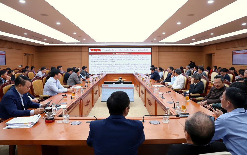 Ban Cán sự đảng, Đảng ủy Bộ Tài chính, đại diện Đảng ủy và Lãnh đạo các đơn vị thuộc và trực thuộc Bộ tham dự Hội nghị theo hình thức trực tuyến tại điểm cầu trụ sở Bộ. 