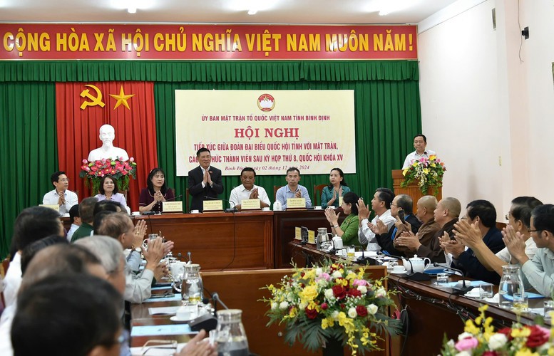 Phó Thủ tướng Hồ Đức Phớc cùng Đoàn đại biểu Quốc hội tỉnh Bình Định tiếp xúc cử tri sau Kỳ họp thứ 8, Quốc hội khóa XV - Ảnh: VGP/Trần Mạnh