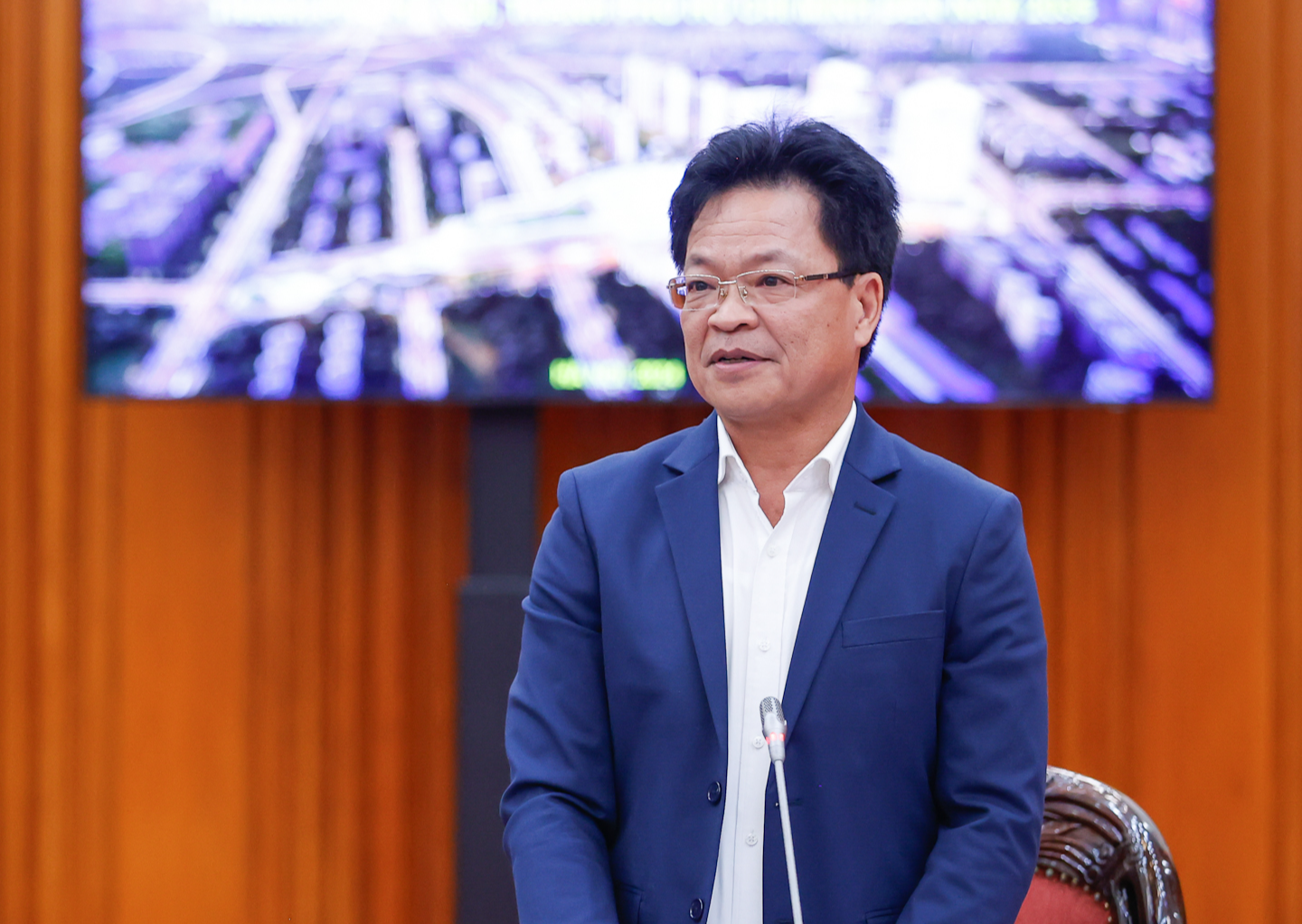 Đại diện Tổng công ty Đường sắt Việt Nam phát biểu tại cuộc họp - Ảnh: VGP/Nhật Bắc