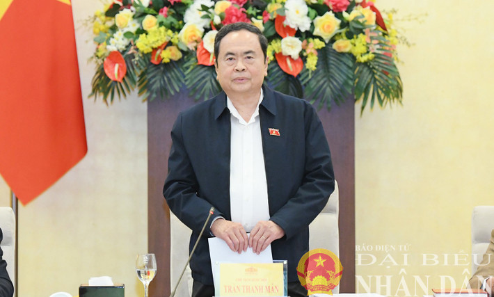 Chủ tịch Quốc hội Trần Thanh Mẫn chủ trì họp với các cơ quan của Quốc hội, cơ quan thuộc Ủy ban Thường vụ Quốc hội, Văn phòng Quốc hội về tổng kết công tác năm 2024. Ảnh: Lâm Hiển