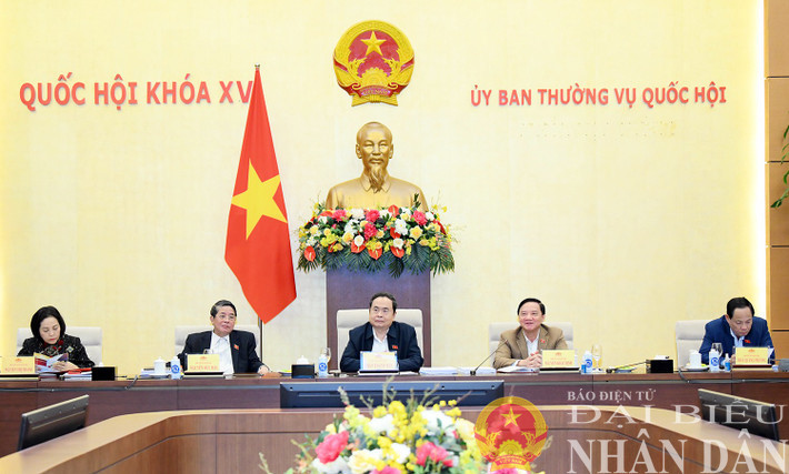 Chủ tịch Quốc hội Trần Thanh Mẫn và các Phó Chủ tịch Quốc hội chủ trì họp với các cơ quan của Quốc hội, cơ quan thuộc Ủy ban Thường vụ Quốc hội, Văn phòng Quốc hội về tổng kết công tác năm 2024. Ảnh: Lâm Hiển