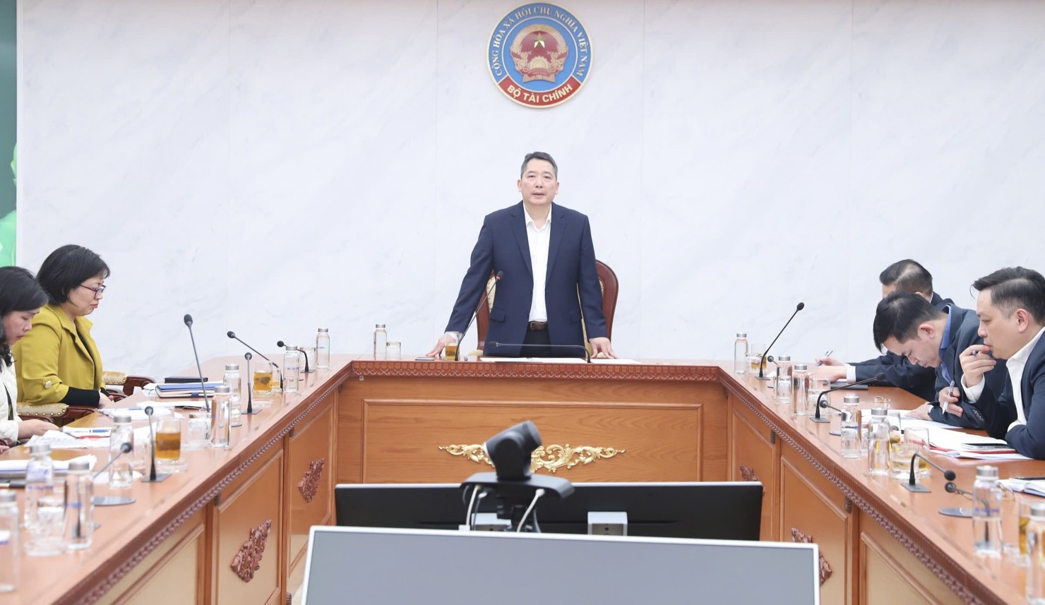 Thứ trưởng Bộ Tài chính Cao Anh Tuấn phát biểu chỉ đạo Hội nghị. 