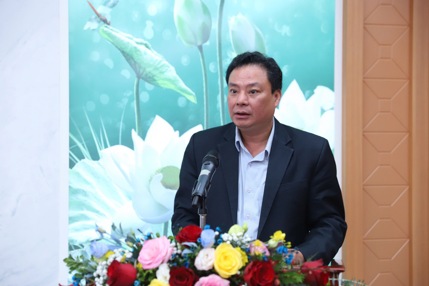 Đồng ch&iacute; Đỗ Văn Trường &ndash; Ph&oacute; B&iacute; thư thường trực Đảng uỷ Bộ T&agrave;i ch&iacute;nh b&aacute;o c&aacute;o kết quả c&ocirc;ng t&aacute;c x&acirc;y dựng Đảng năm 2024 v&agrave; triển khai nhiệm vụ năm 2025.